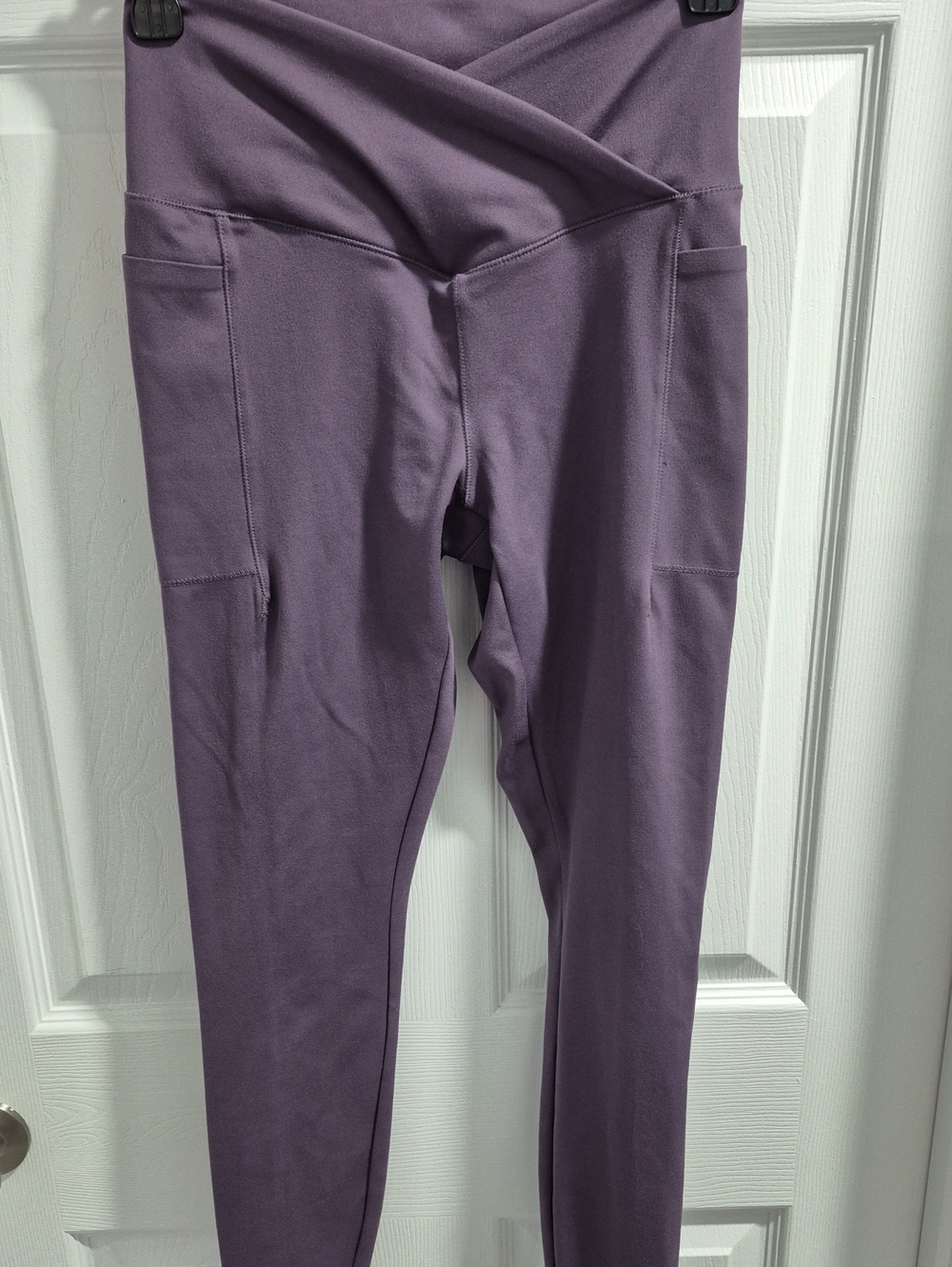 Danskin Purple Crossover Waist Leggings with Side Pockets